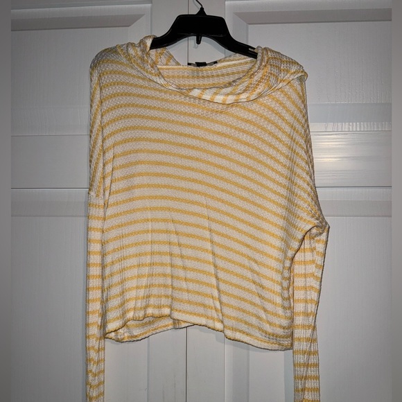 White and yellow striped long sleeve with a hood - Picture 1 of 3